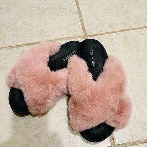 NWT Womens Slippers